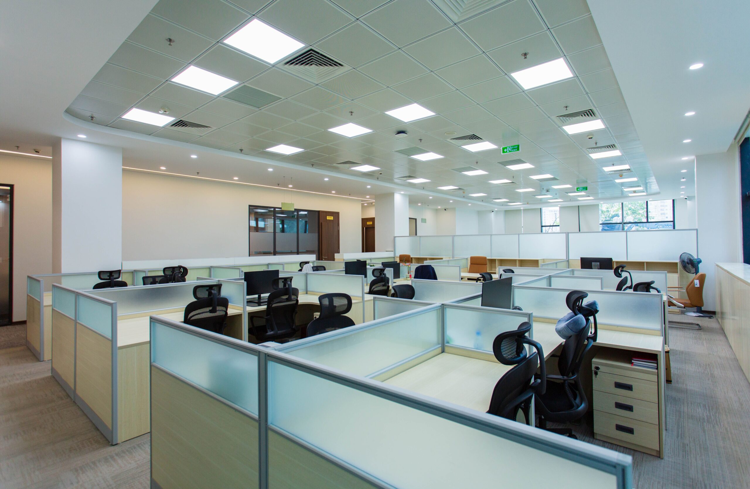 The Silent Revolution: Advanced Acoustic Suspended Ceiling Tiles Solutions for Open Offices